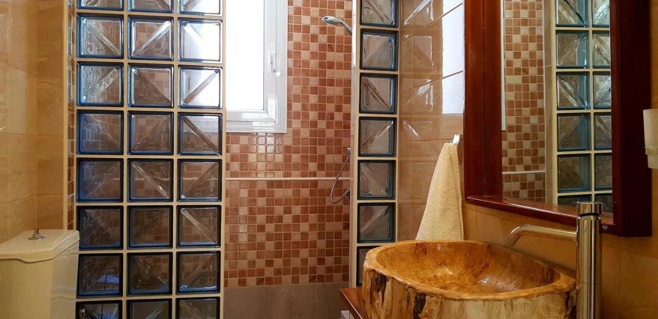 Spacious Apartment In The Historical Center Of Ateny Zewnętrze zdjęcie